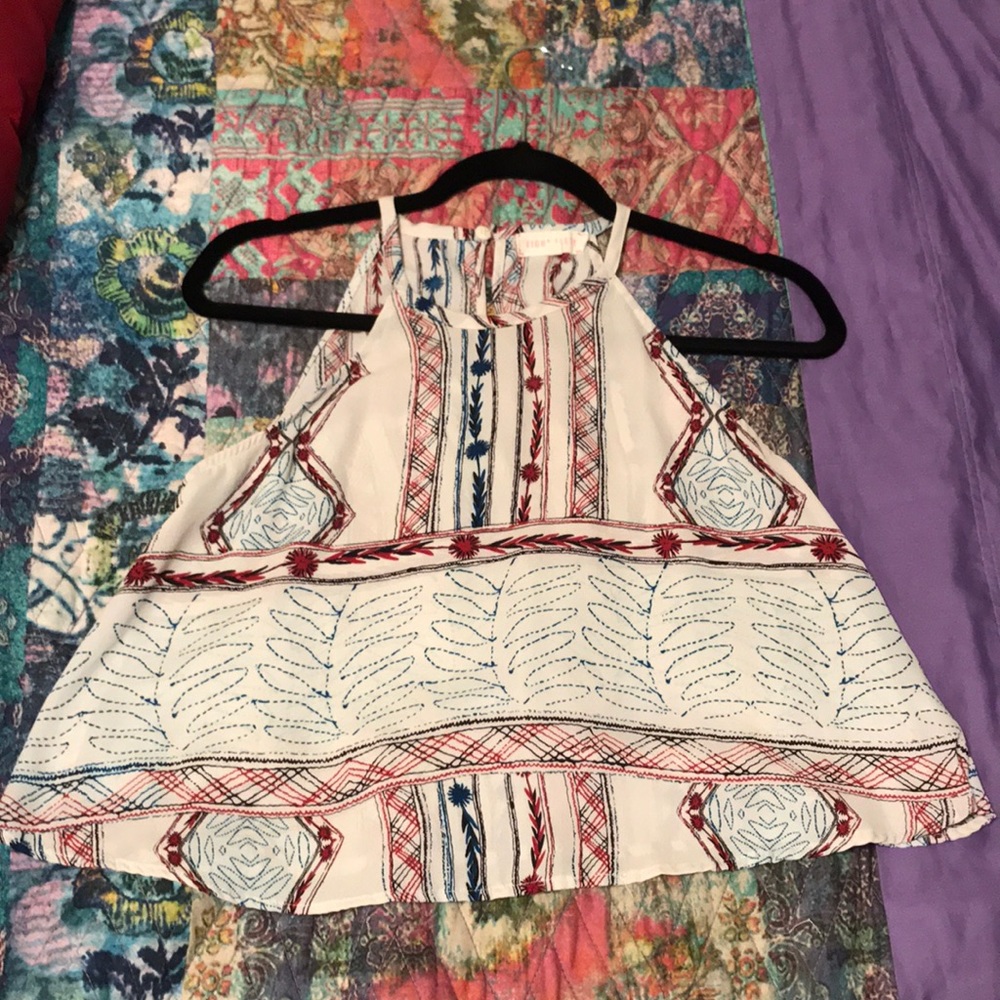 Sleeveless shirt